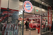 FC Bayern Fanshop (©Foto. Martin Schmitz)
